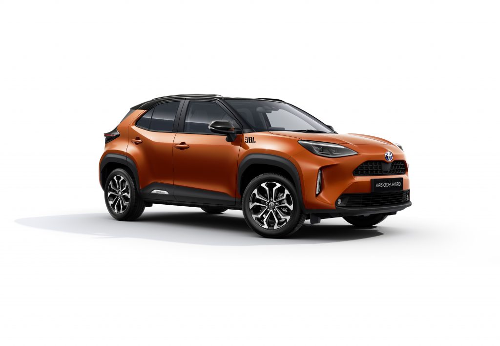naranja kaji toyota yaris cross