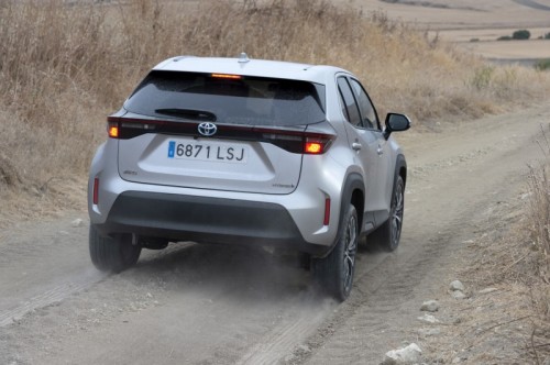 yaris cross 4x4