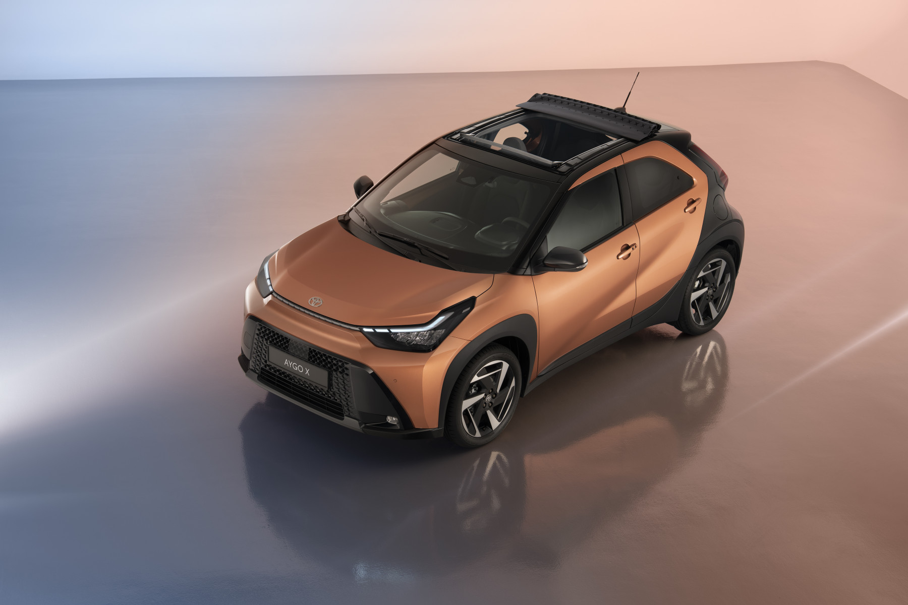 Toyota Aygo X Cross Hybrid 120 Chic Skyview
